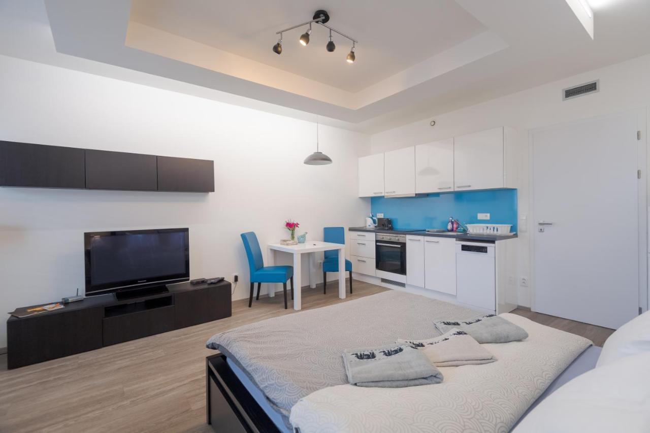 Bright Studio, 10min Centre, Free Parking Lägenhet *